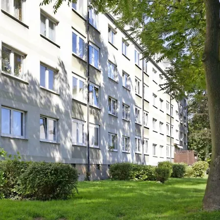 Modernes 3-Zimmer Apartment Fuer 5 Personen Nahe Messe Duesseldorf Duisburg