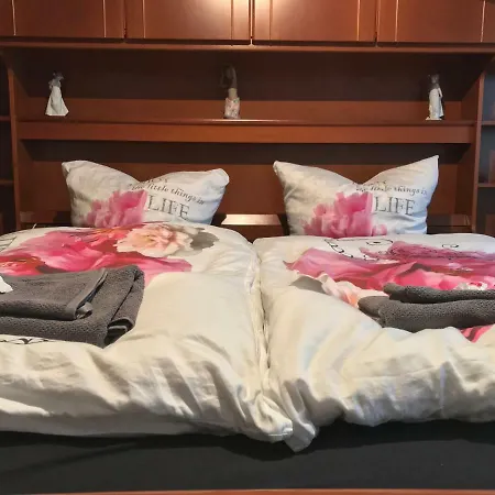 Modernes 3-Zimmer Apartment Fuer 5 Personen Nahe Messe Duesseldorf * Duisburg