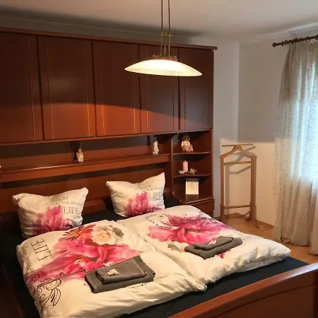 3-zimmer Wohnung, Nahe Messe Dusseldorf/essen Apartment
