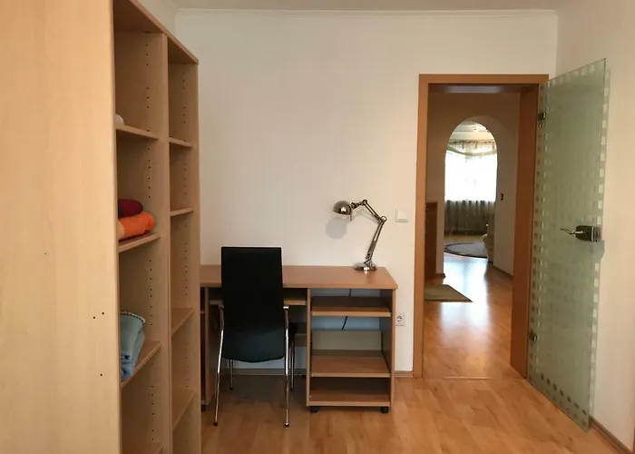 Modernes 3-Zimmer Apartment Fuer 5 Personen Nahe Messe Duesseldorf Duisburg