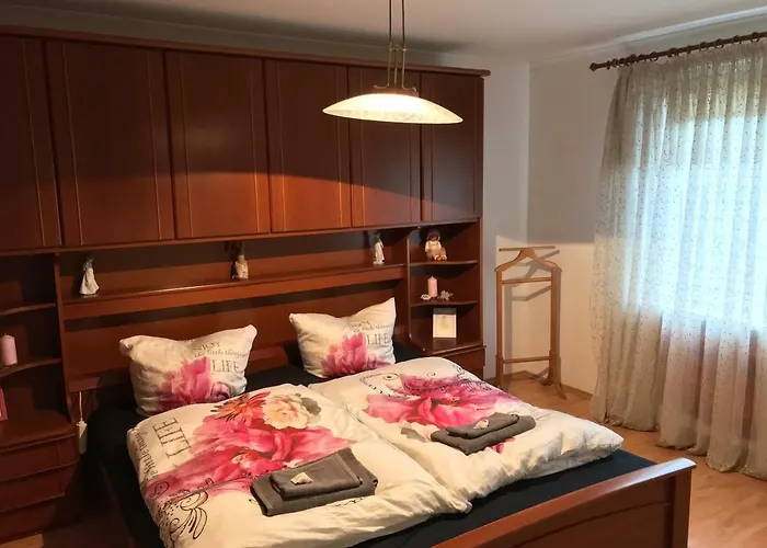 Modernes 3-Zimmer Apartment Fuer 5 Personen Nahe Messe Duesseldorf Lejlighed