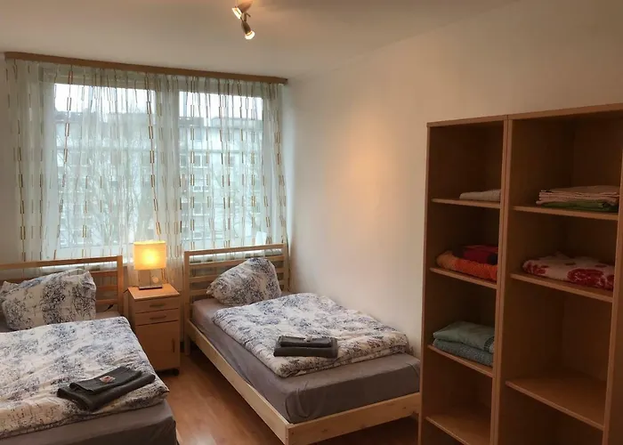 Modernes 3-Zimmer Apartment Fuer 5 Personen Nahe Messe Duesseldorf Lejlighed